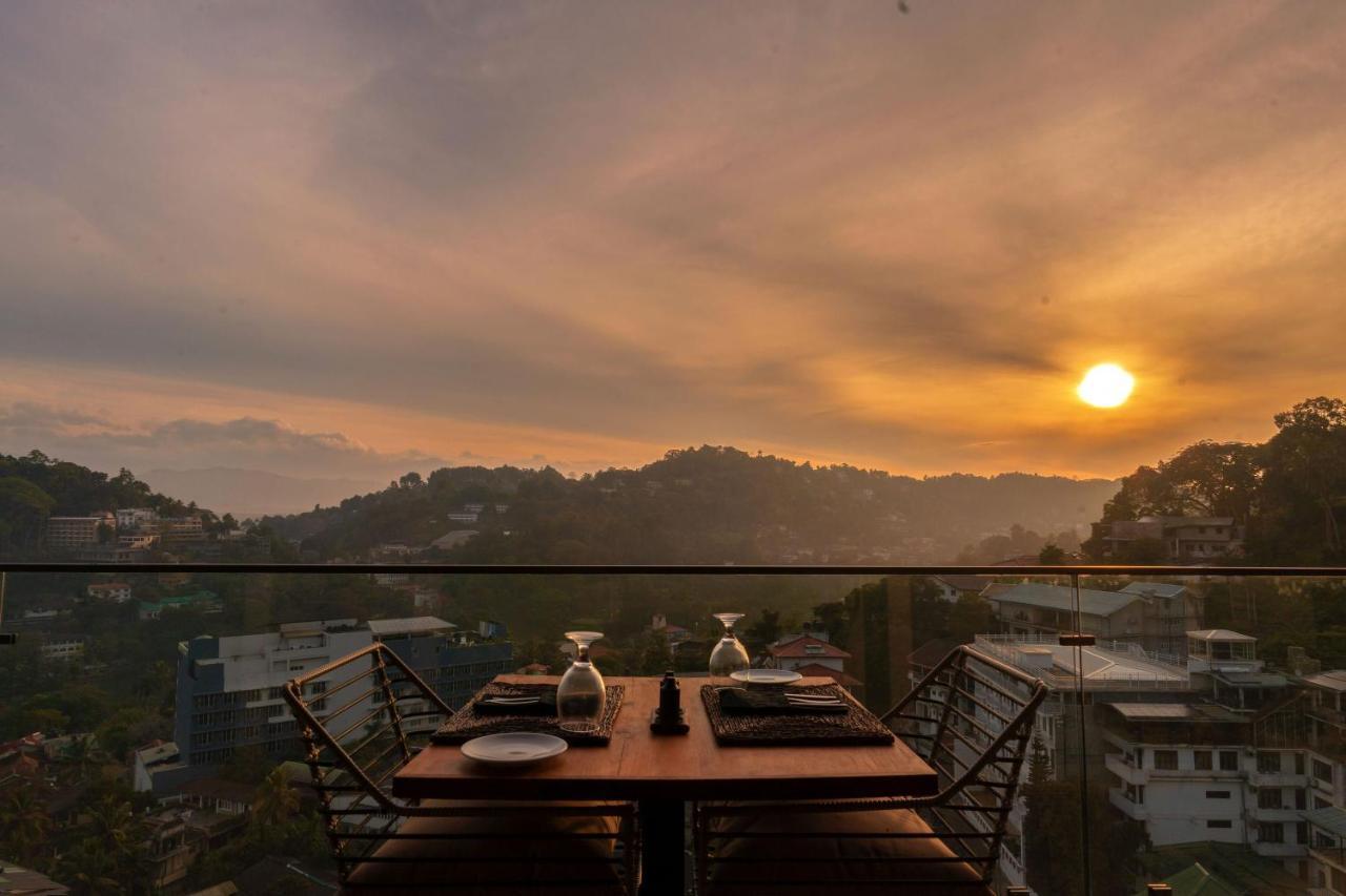 Rivora Heights Hotel Kandy Exterior foto